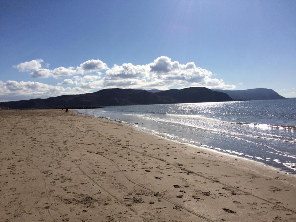 The Maureen Suite Llandudno Bagian luar foto