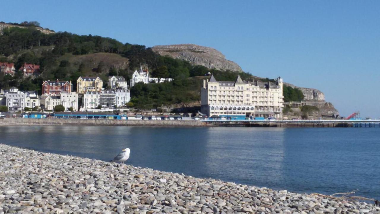 The Maureen Suite Llandudno Bagian luar foto