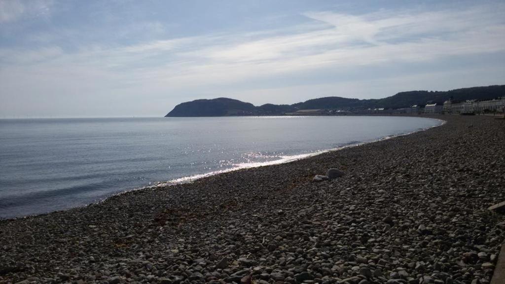 The Maureen Suite Llandudno Bagian luar foto