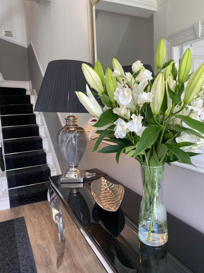 The Maureen Suite Llandudno Bagian luar foto